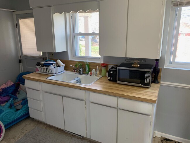 Building Photo - 726 Edgemont Blvd