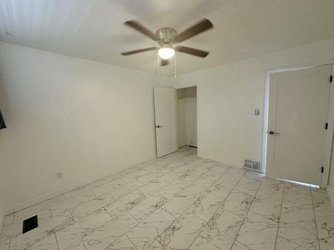 Building Photo - 650 N 300 W