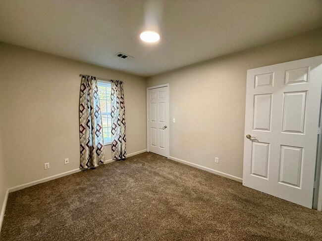 Building Photo - 3 Bedroom/2 Bathroom Home in Paragould AR - $1,275/month