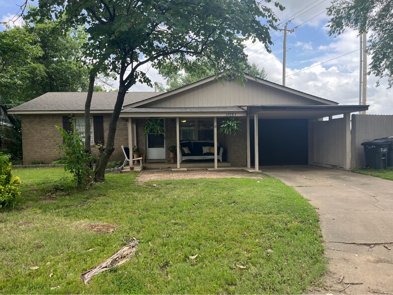 Building Photo - 15083 S Waco Ave