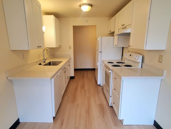 Building Photo - Fairview Apartments