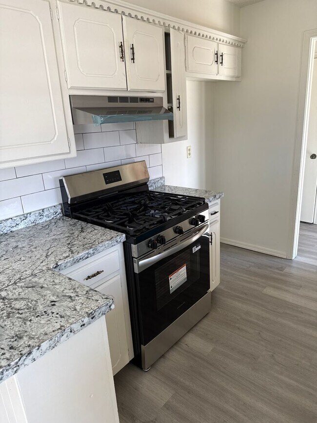 Building Photo - Edmond Home Ready for Occupancy