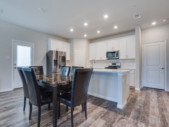 Building Photo - 4107 Bullwhip Creek Ln