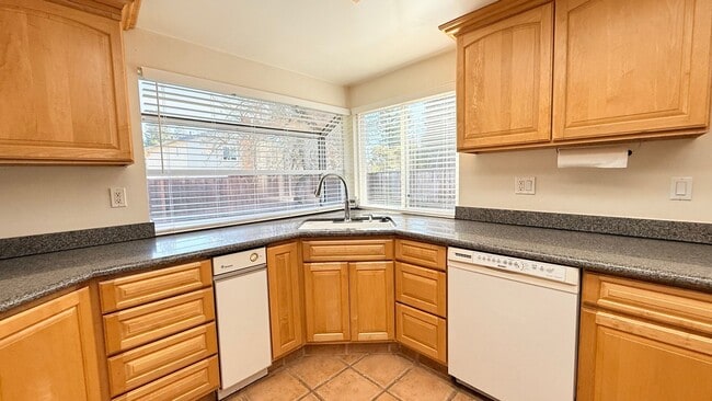 Building Photo - Charming and Move-in Ready, 4BD/2BA, Single-Story Home in Twin Creeks South Estates, San Ramon- A...