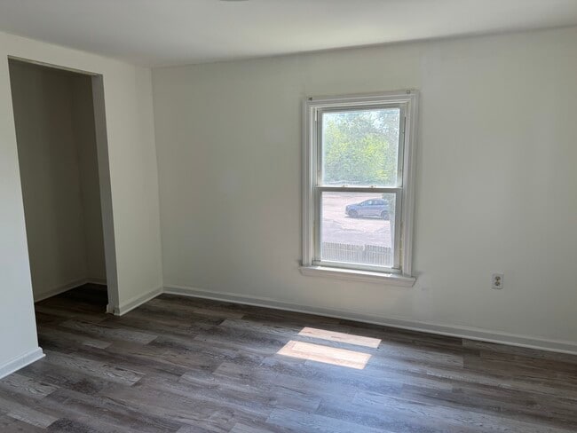 Bedroom 2 - 3811 S Main Rd