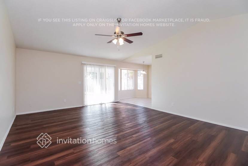 Building Photo - 3819 E Harmony Ave