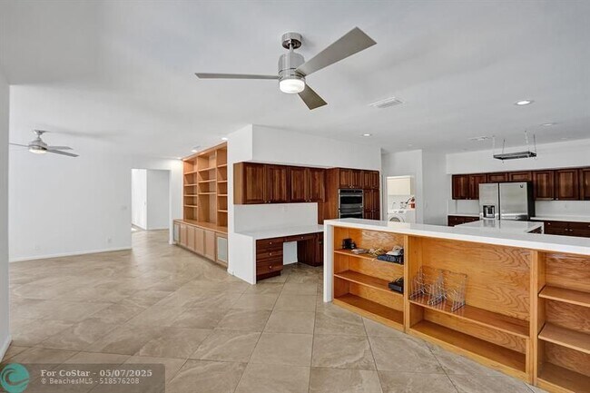 Building Photo - 2622 NW 49th St