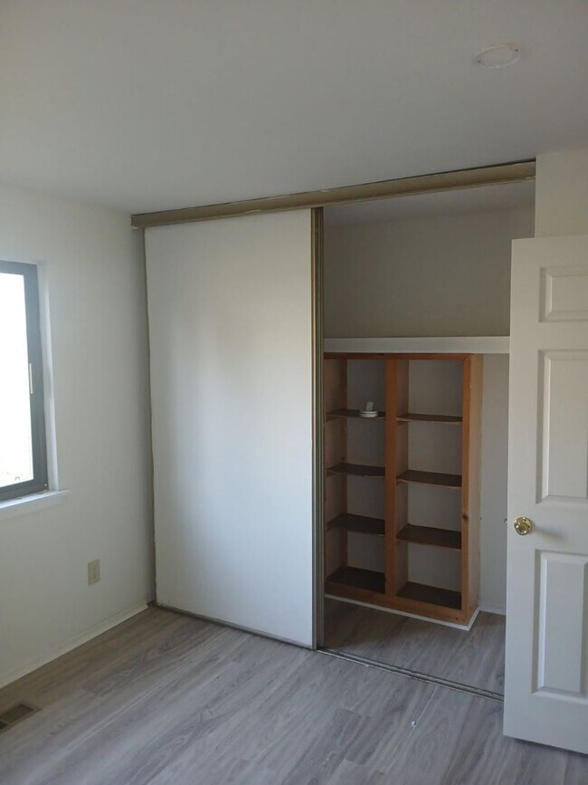 Building Photo - NORTH WALES 2BR WOOD HOLLOW CONDO AVAIL. IMMEDIATELY!