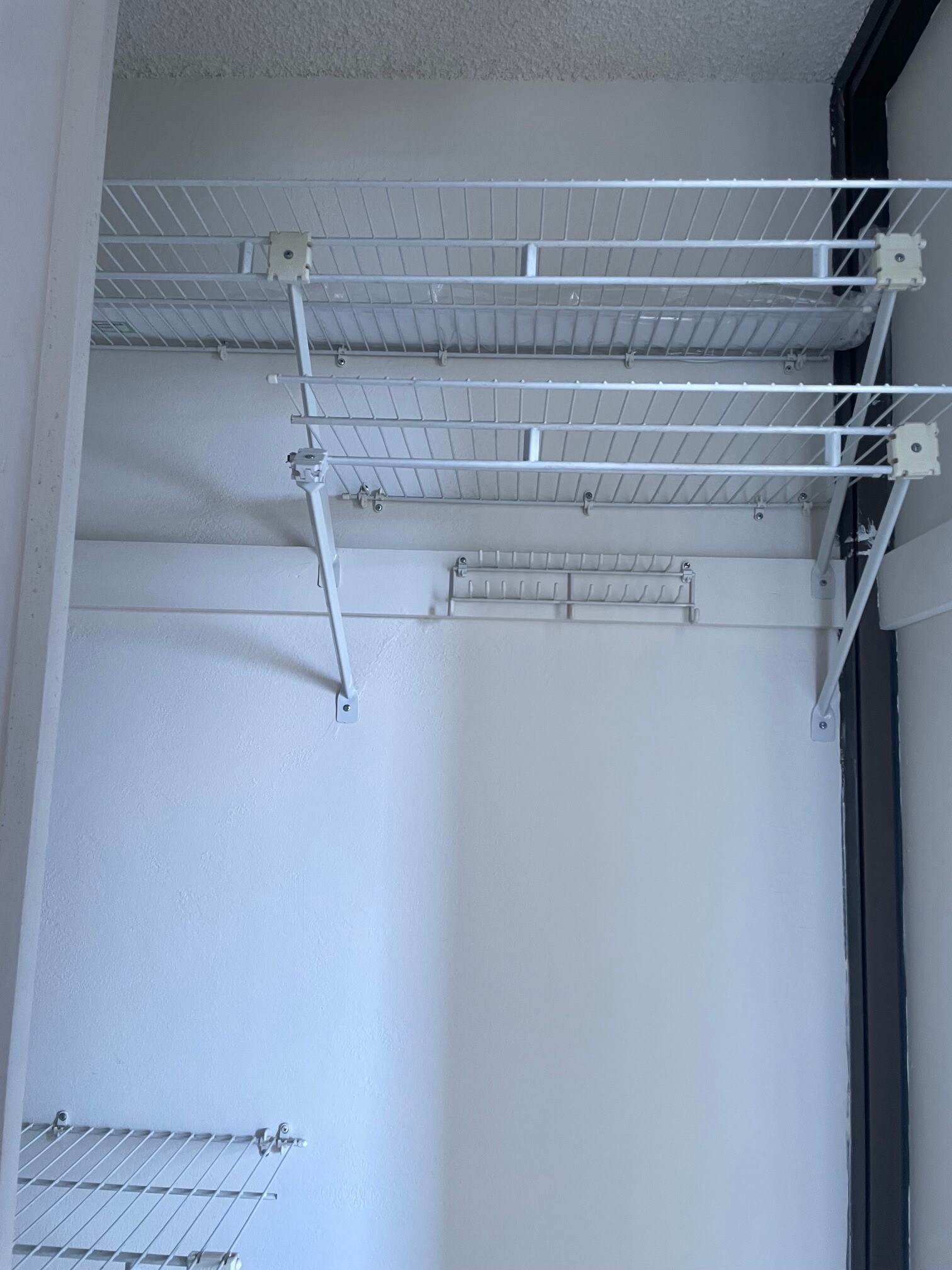 Closet organizer - 98-500 Koauka Loop