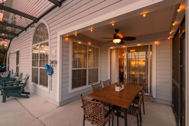 Building Photo - 1651 Hawkins Cove Dr W