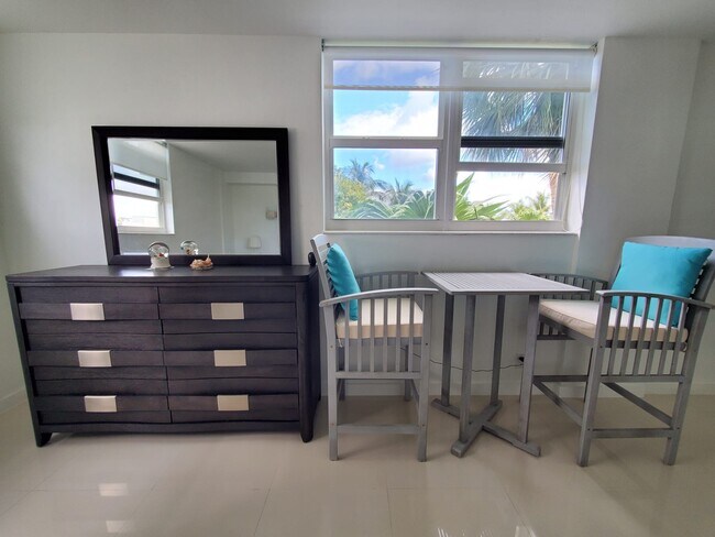 Building Photo - 3001 S Ocean Dr