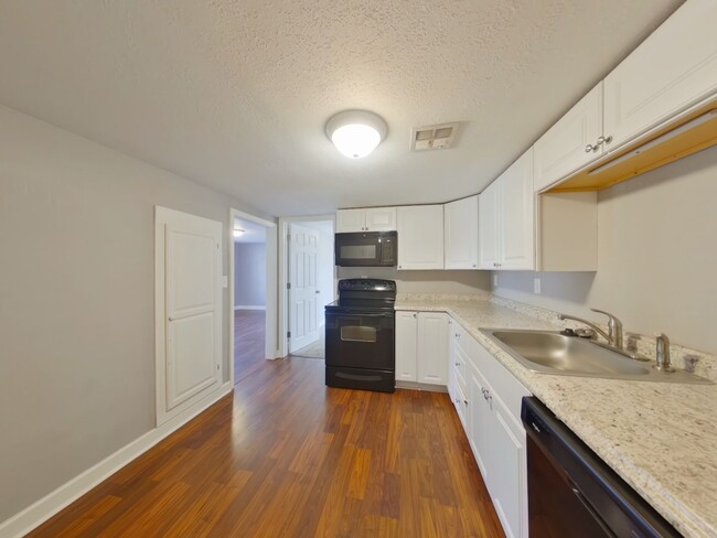 Building Photo - 2241 Santa Fe S