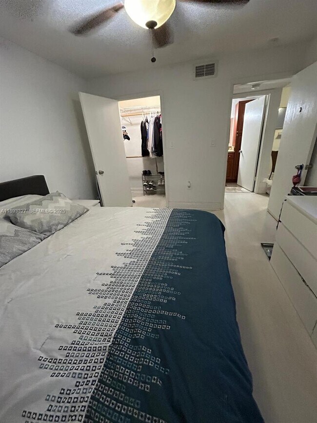 Building Photo - 15551 SW 104th Terrace