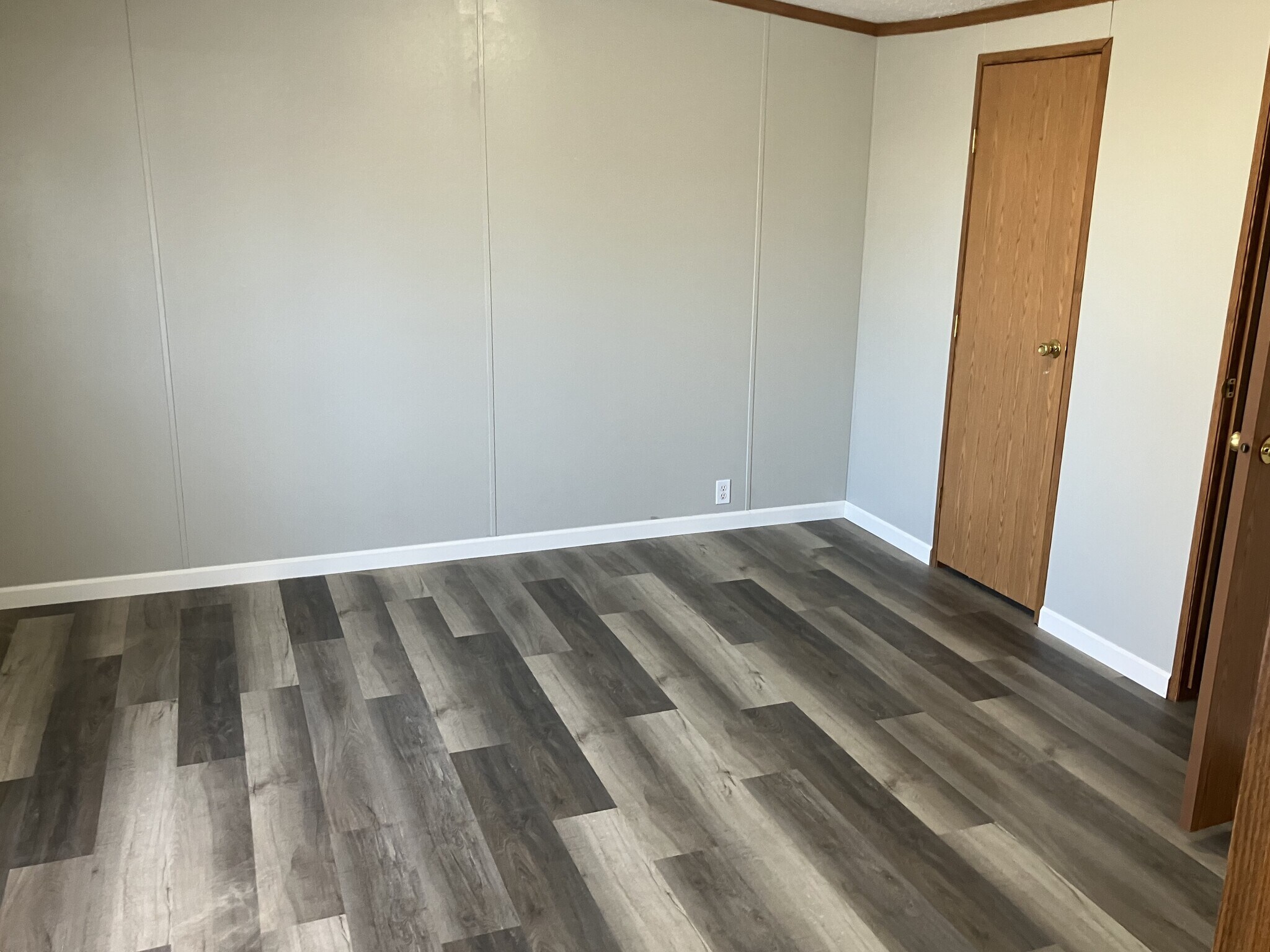 Building Photo - 200 N 28th St