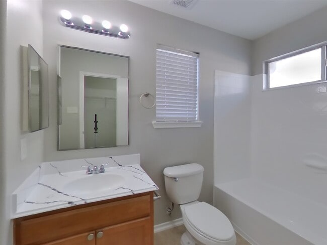 Building Photo - 7215 Lazy Summer Ct