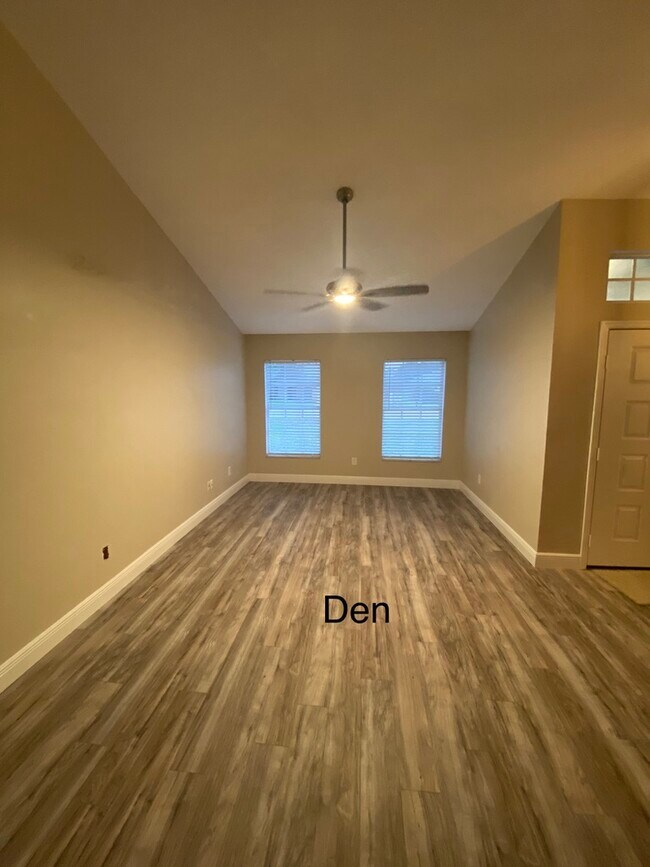 Building Photo - 321 Misty Meadow Dr