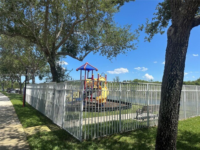 Building Photo - 4311 SW 160th Ave