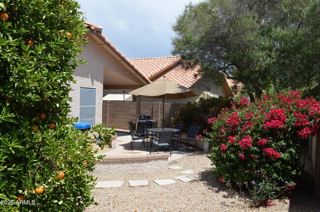 Building Photo - 1199 W Jeanine Dr