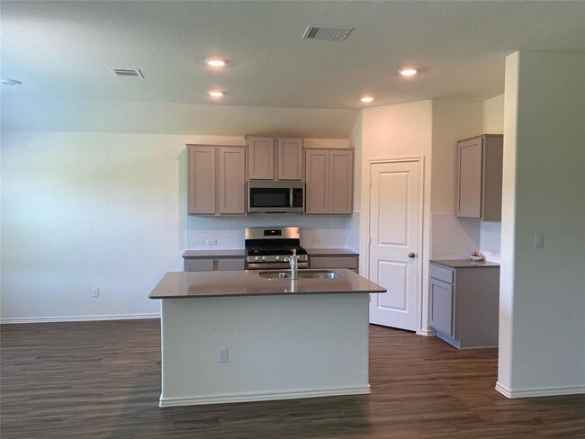 Building Photo - 3444 Pauling Loop