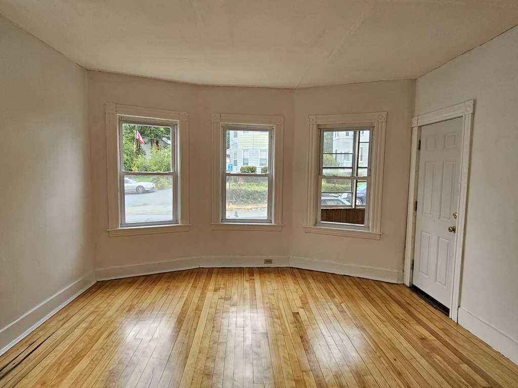 Building Photo - 20 Kosta St