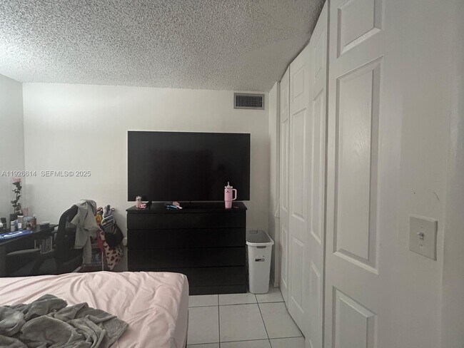 Building Photo - 19771 SW 114th Ave