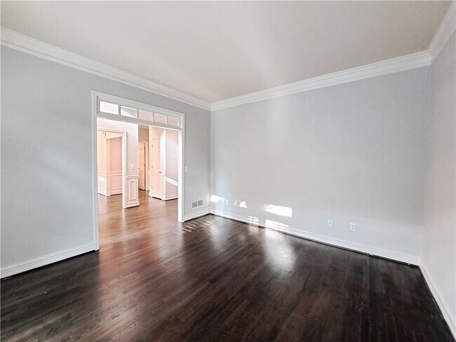 Building Photo - 2242 Lenox Walk NE