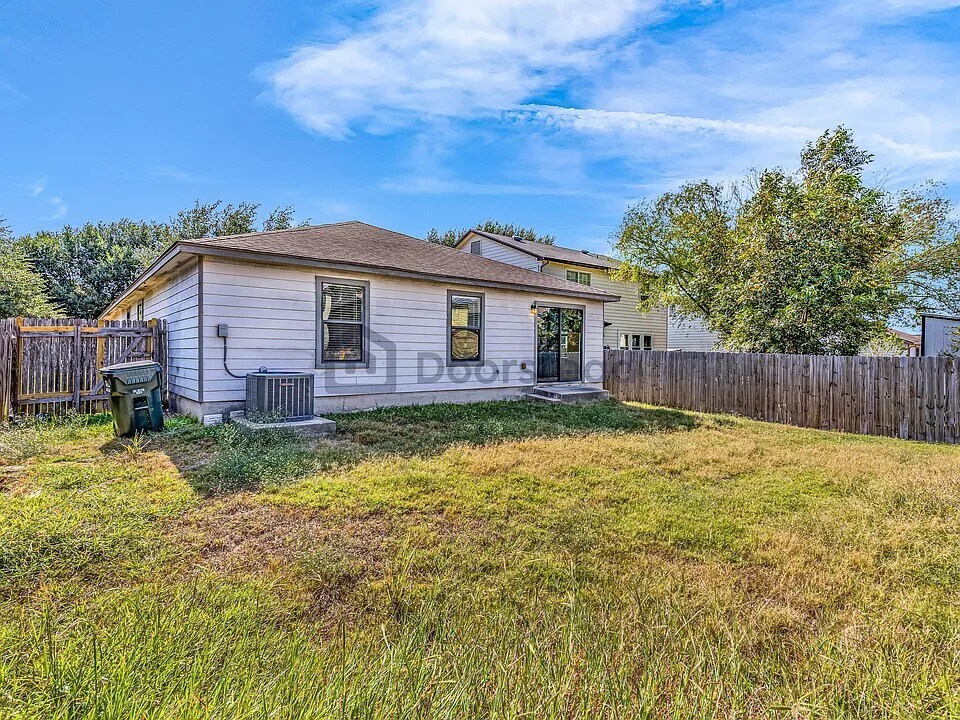 Back Yard - 224 Capistrano Dr