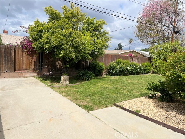Building Photo - 6629 Melba Ave