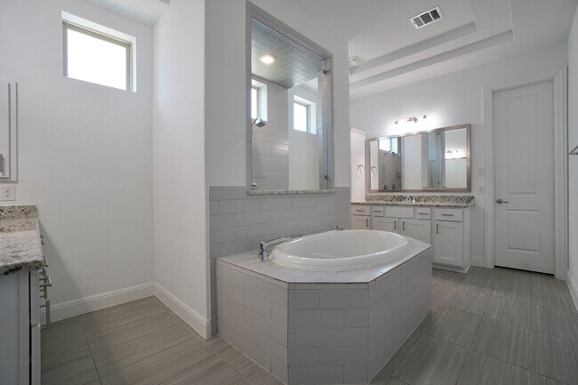 Building Photo - 18116 Leccion Dr