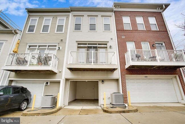 Building Photo - 2526 Sheridan Rd SE