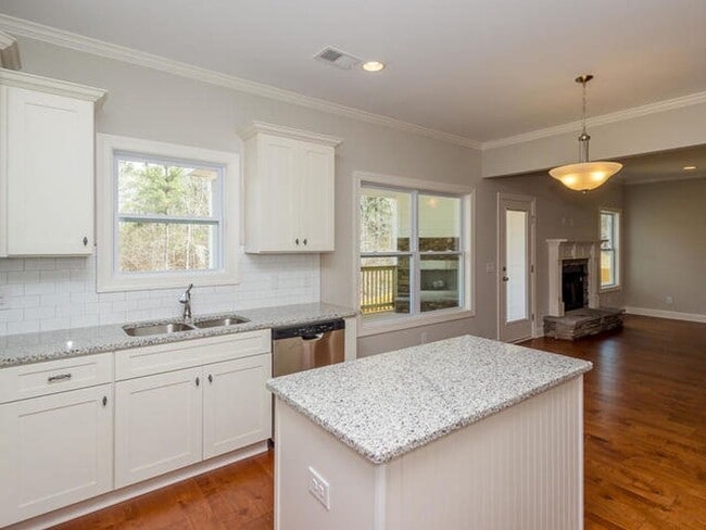 Building Photo - 4547 Willie Daniel Dr