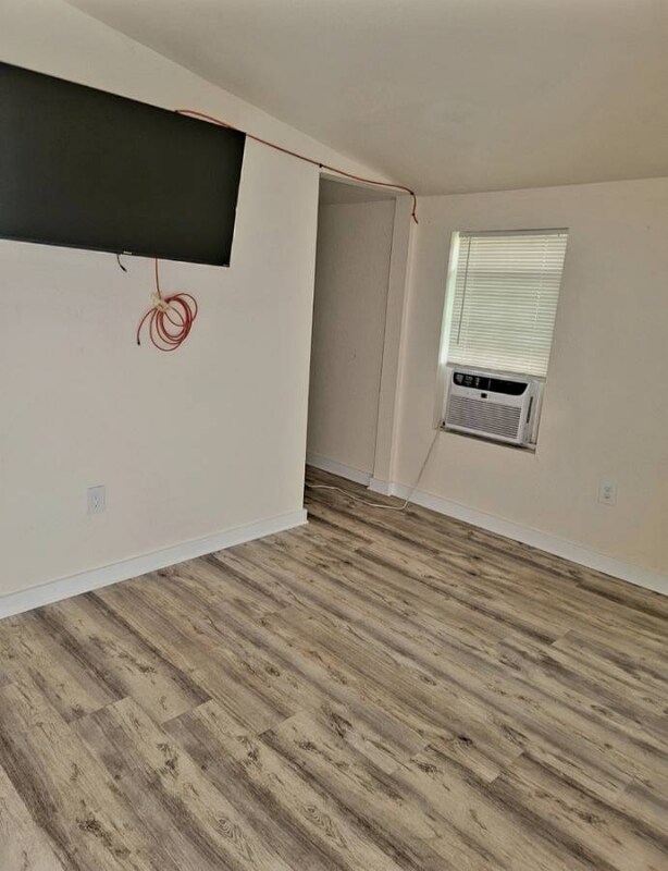 Building Photo - 3304 Bissonet Dr