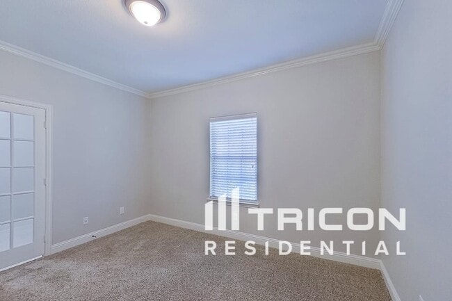 Building Photo - 509 Dogwood Dr