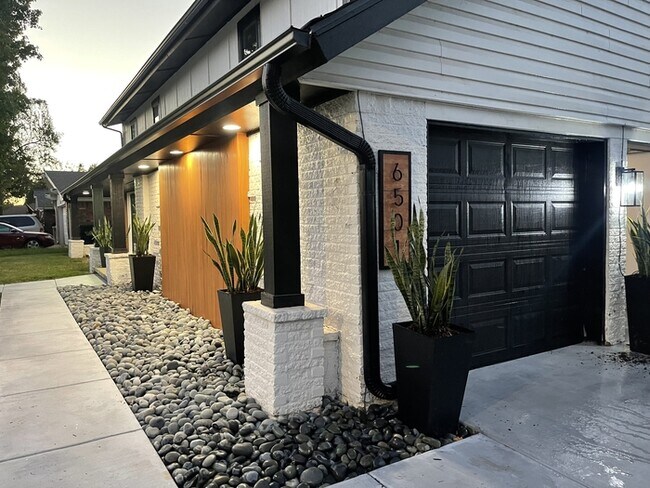 Building Photo - 6501 Westrock Dr