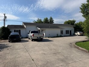 Building Photo - 44 Grandview Dr
