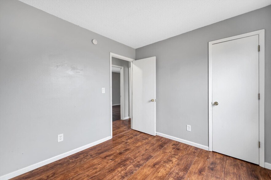 Building Photo - 2534 Millvalley Dr