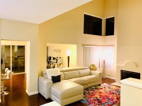 Building Photo - 10 Del Andante