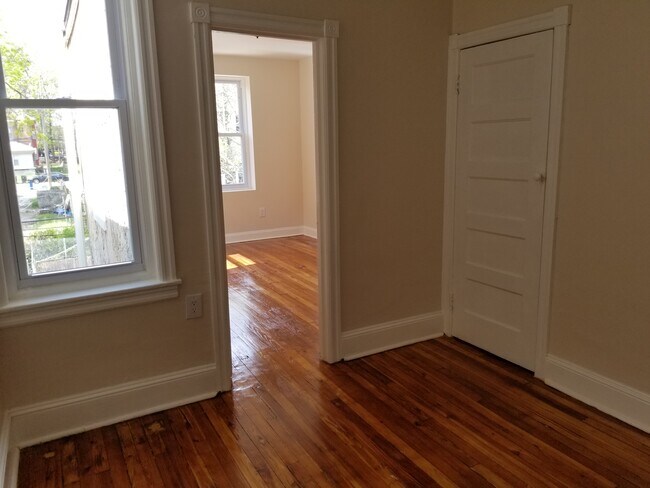 Building Photo - 5725 Broomall St