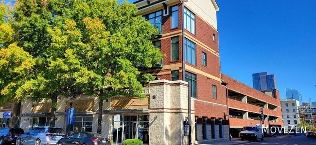 Building Photo - 115 E Park Ave