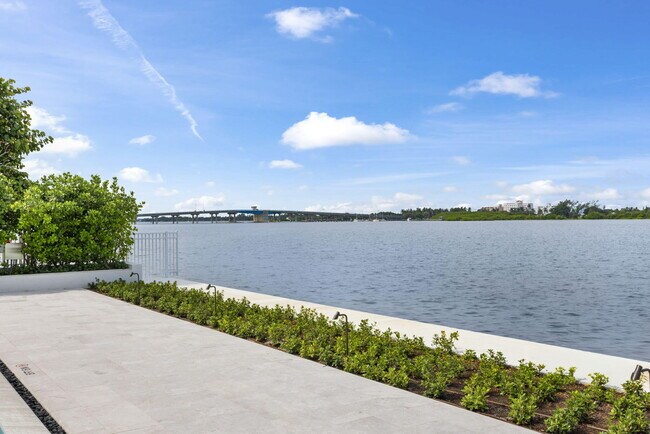 Building Photo - 2773 S Ocean Blvd