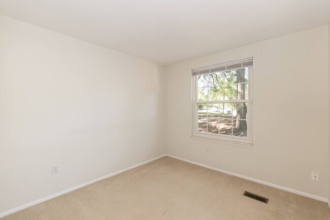 Building Photo - Shaded Five Bedroom Home!