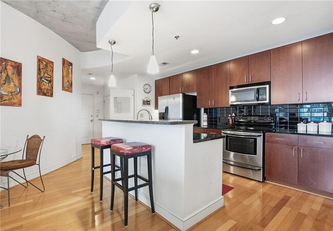 Building Photo - 44 Peachtree Pl NE