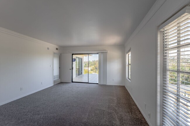 Building Photo - Gorgeous 3 bedroom house with amazing views and huge garden