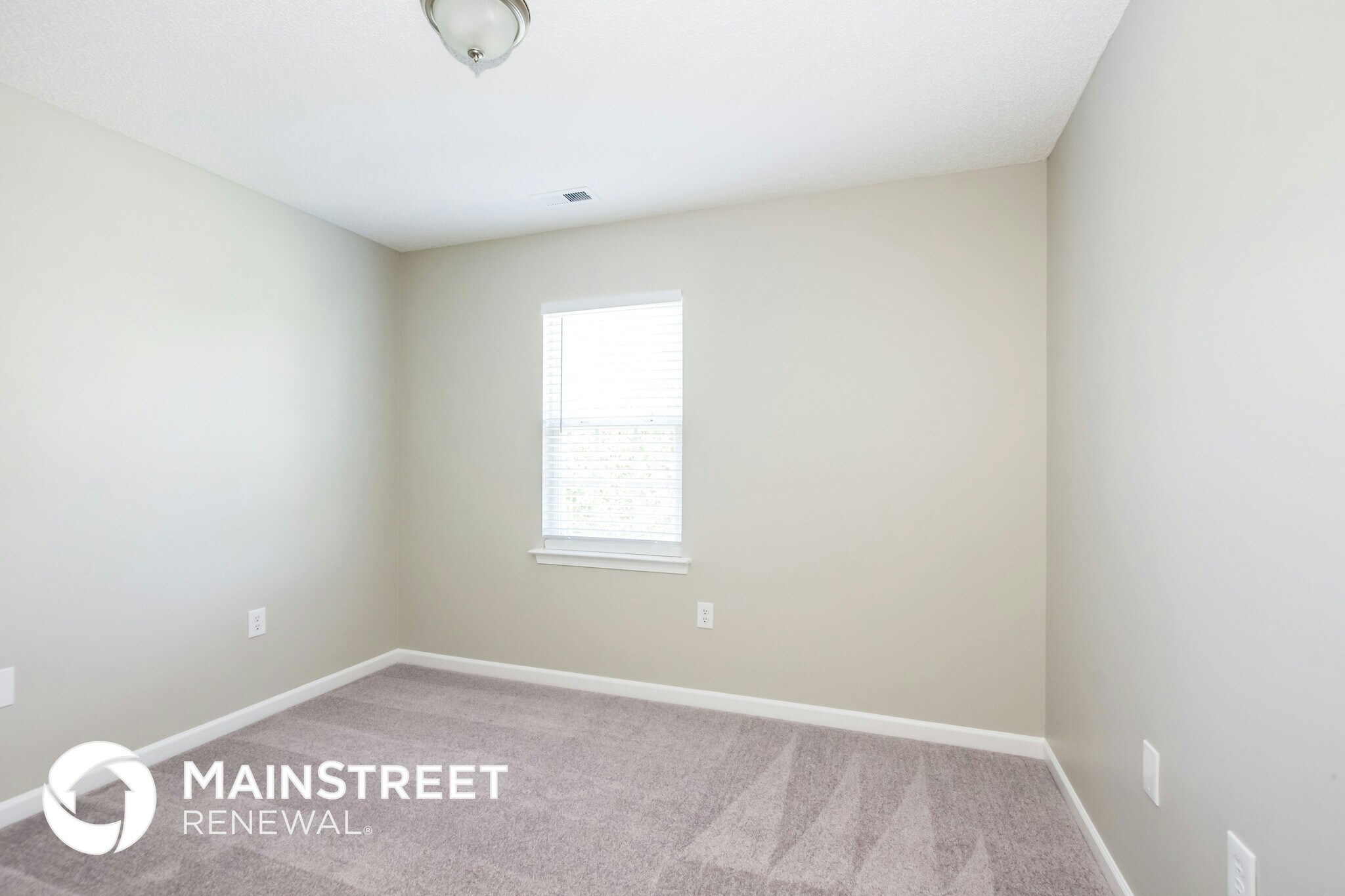 Building Photo - 13906 Silver Dart Pl