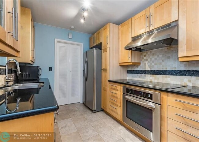 Building Photo - 1109 N 13th Ct