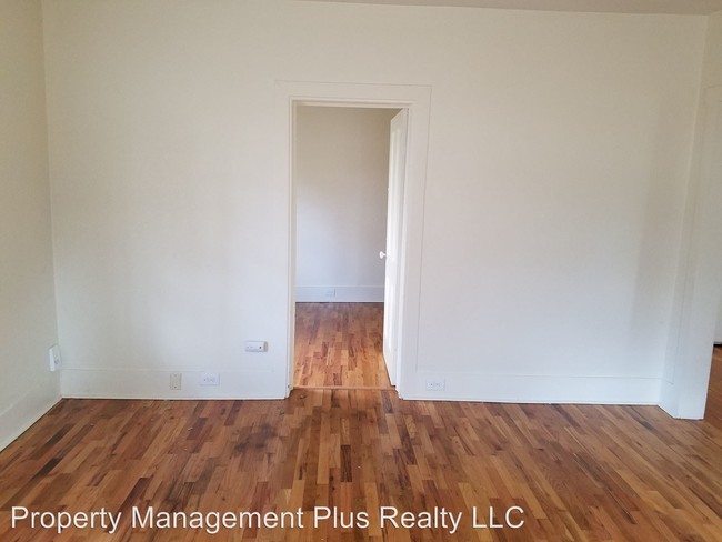 Building Photo - 3 br, 1 bath House - 156 Sunset