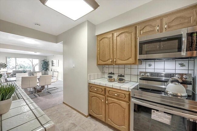 Building Photo - 2435 Rowntree Way