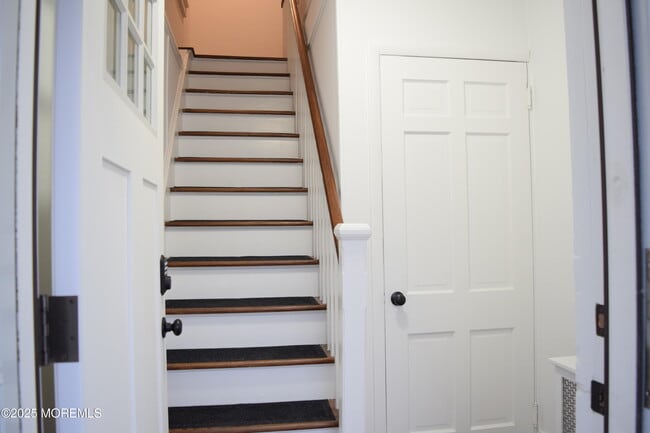 Building Photo - 52 Dunbar Ave