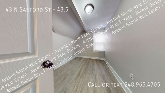 Building Photo - 43 N Sanford St