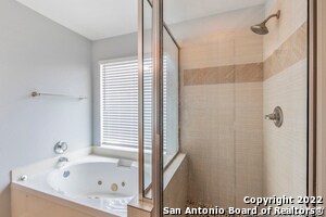 Building Photo - 1604 Rolling Brook Ln